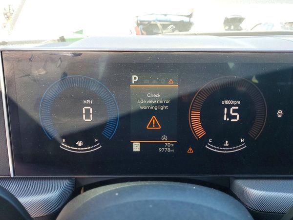 2025 HYUNDAI SONATA SE