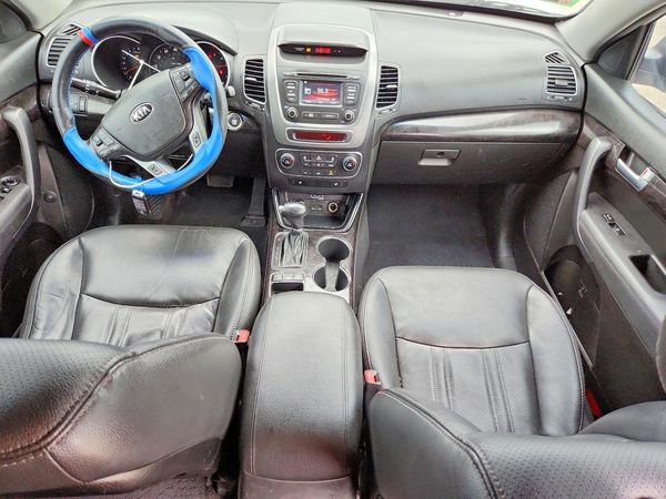 2014 KIA SORENTO Base/ LX