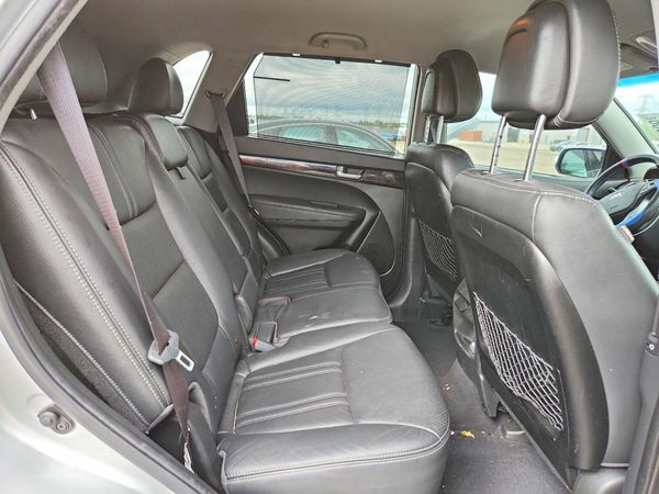 2014 KIA SORENTO Base/ LX