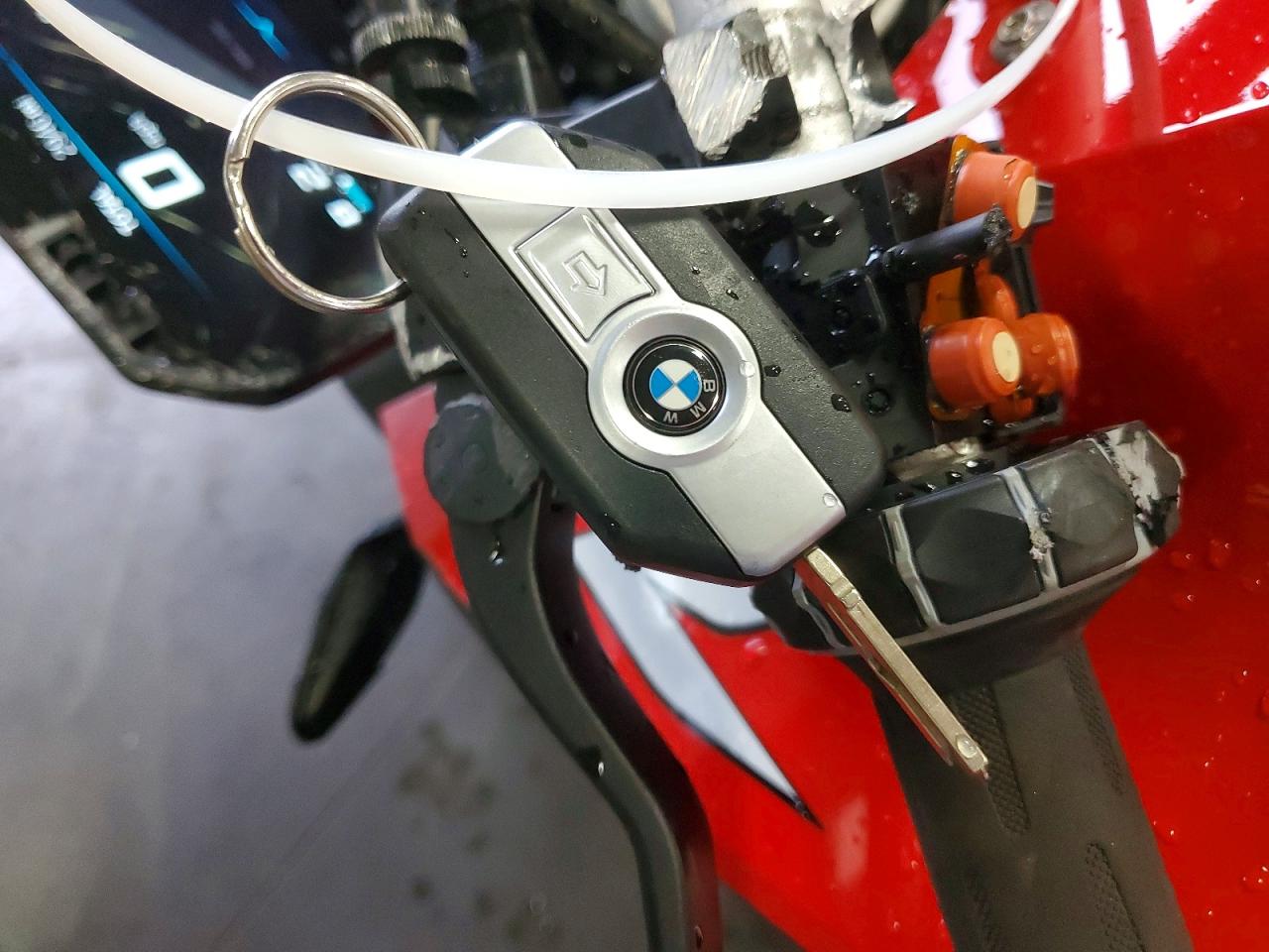 2024 BMW F 900