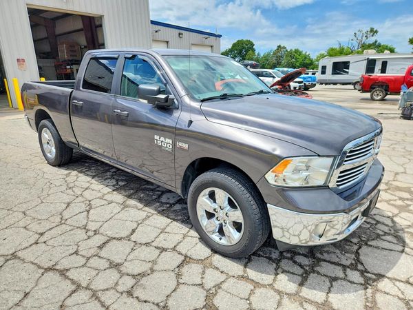 2019 RAM 1500 CLASSIC SLT