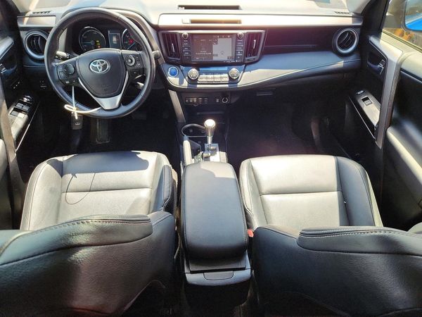 2016 TOYOTA RAV4