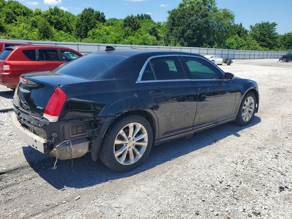 2016 CHRYSLER 300