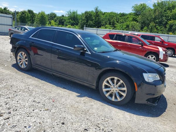 2016 CHRYSLER 300