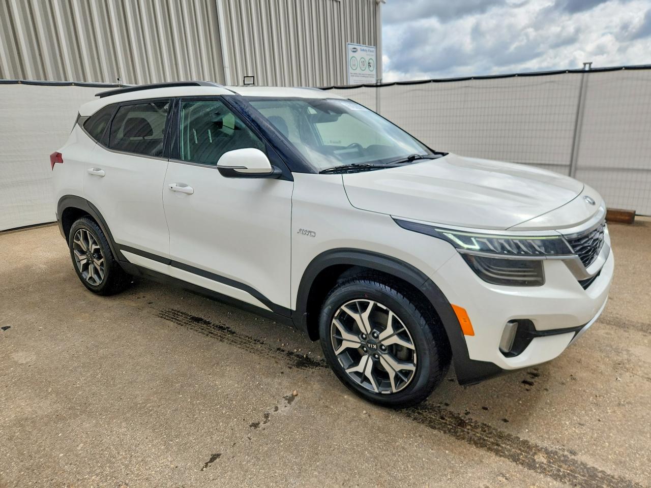 2021 KIA SELTOS EX