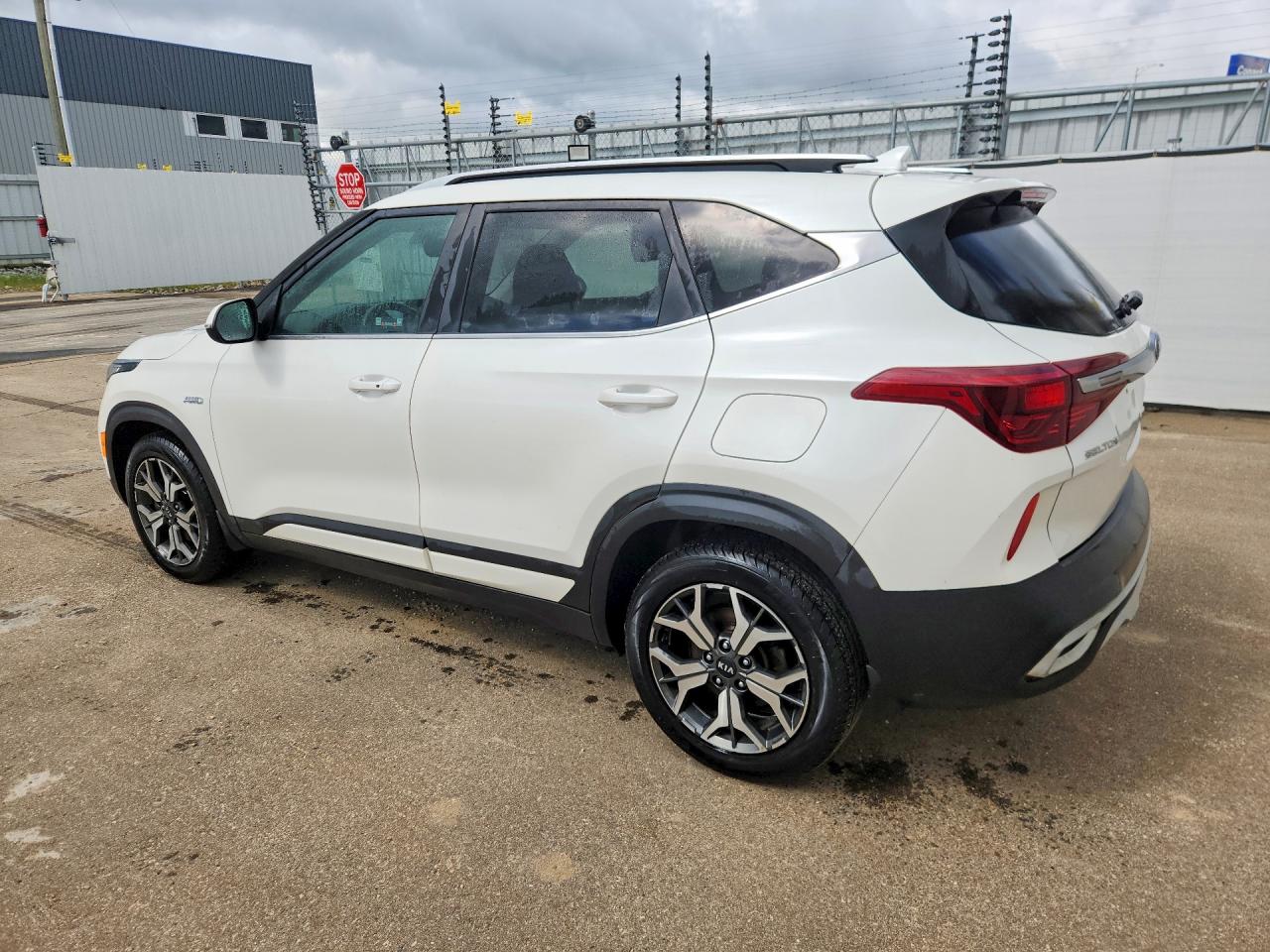 2021 KIA SELTOS EX