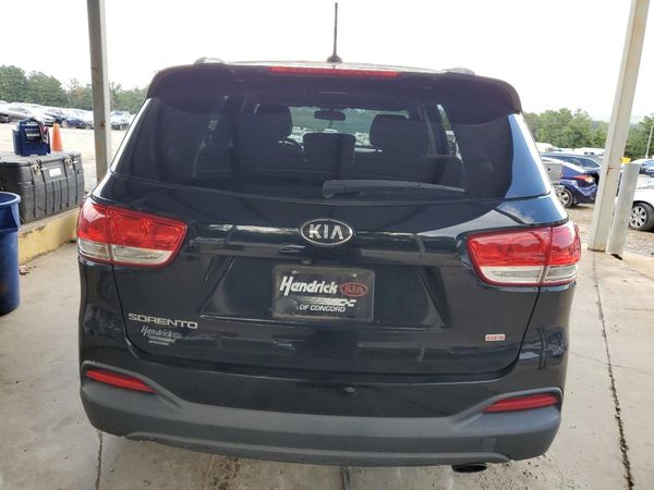 2016 KIA SORENTO L / LX