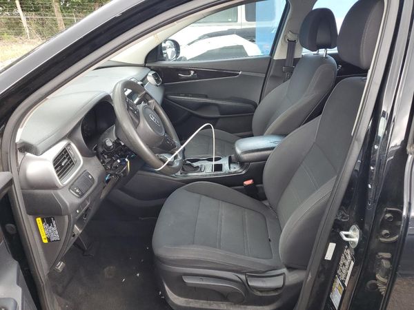 2016 KIA SORENTO L / LX