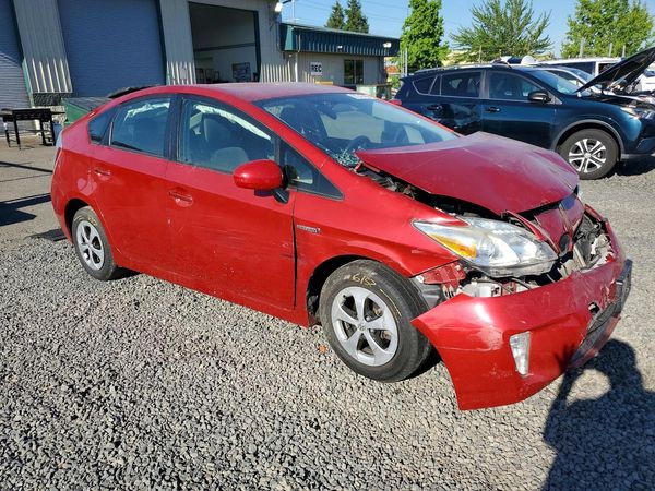 2014 TOYOTA PRIUS