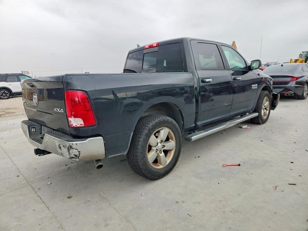 2017 RAM 1500 SLT