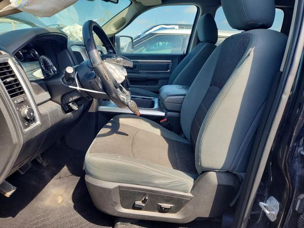 2017 RAM 1500 SLT