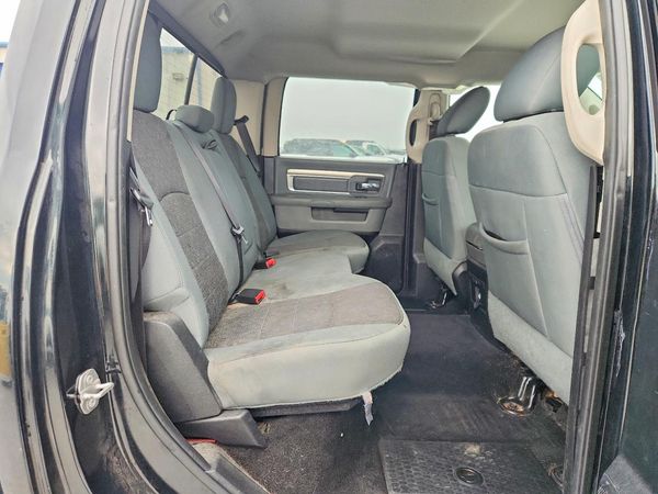 2017 RAM 1500 SLT