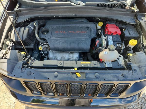 2020 JEEP RENEGADE SPORT — Engine bay