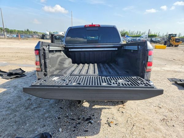 2023 NISSAN FRONTIER Crew Cab