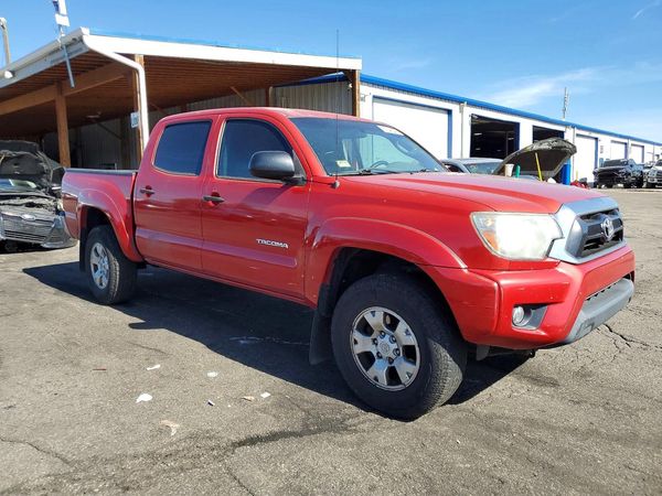 2015 TOYOTA TACOMA Delux Grade