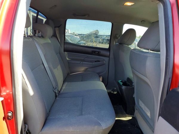 2015 TOYOTA TACOMA Delux Grade