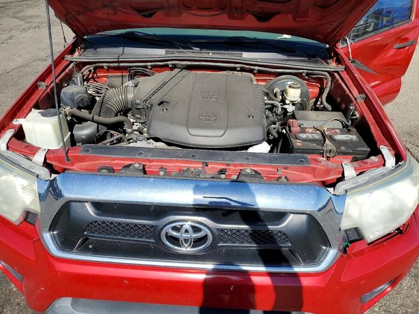 2015 TOYOTA TACOMA Delux Grade
