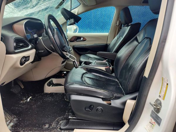 2017 CHRYSLER PACIFICA Touring L Plus