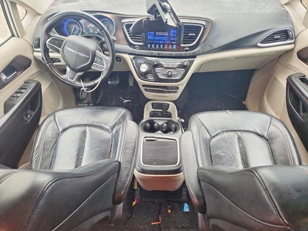 2017 CHRYSLER PACIFICA Touring L Plus