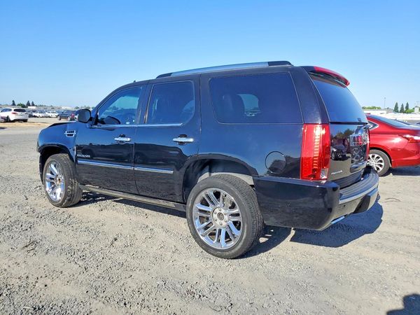 2013 CADILLAC ESCALADE Platinum