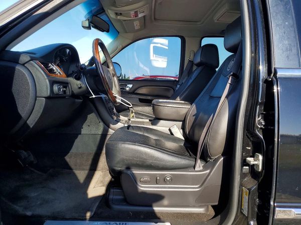 2013 CADILLAC ESCALADE Platinum