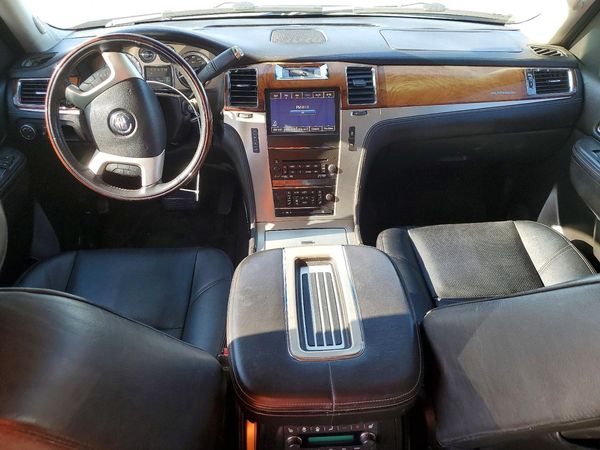 2013 CADILLAC ESCALADE Platinum