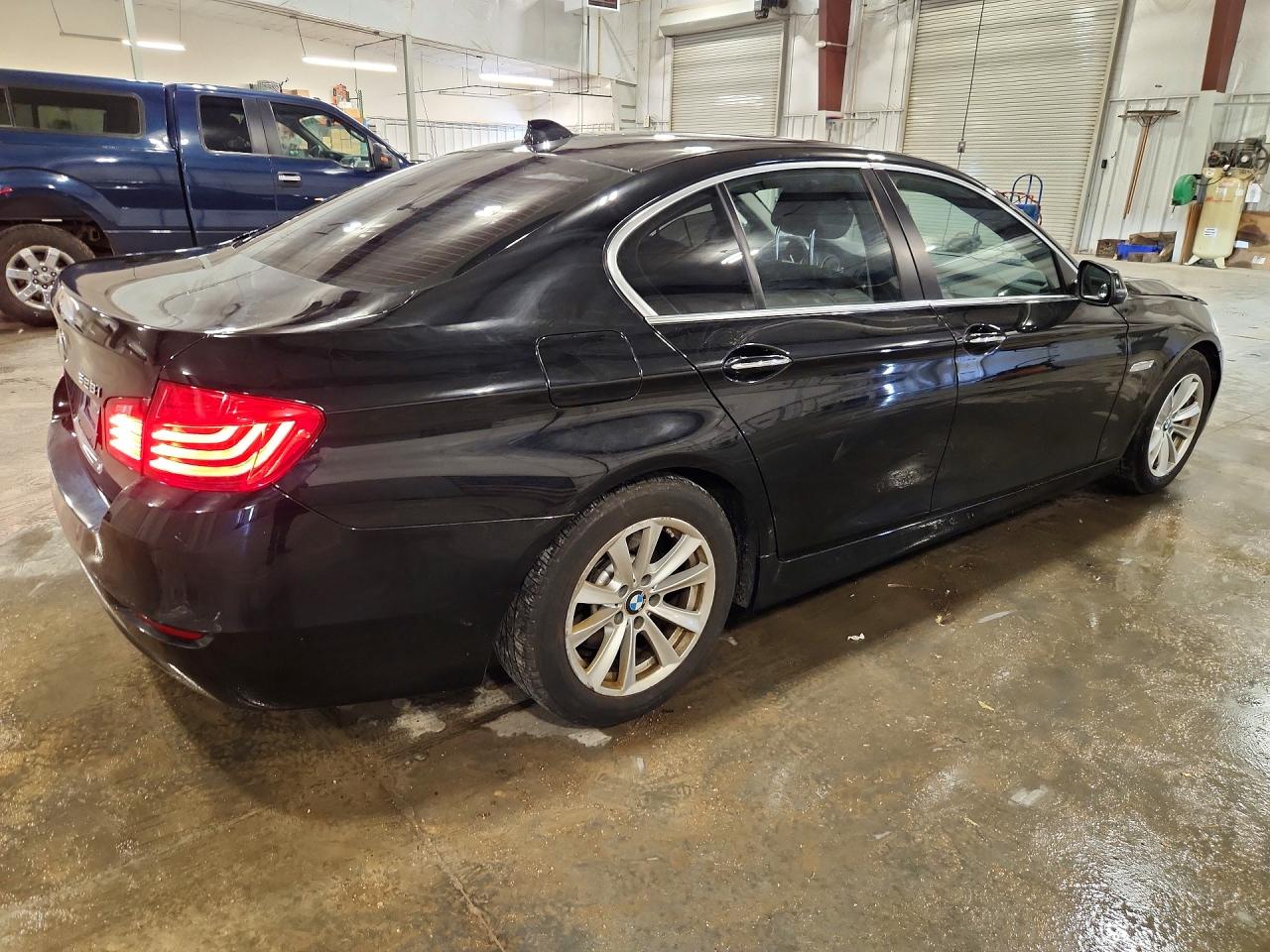 2015 BMW 528