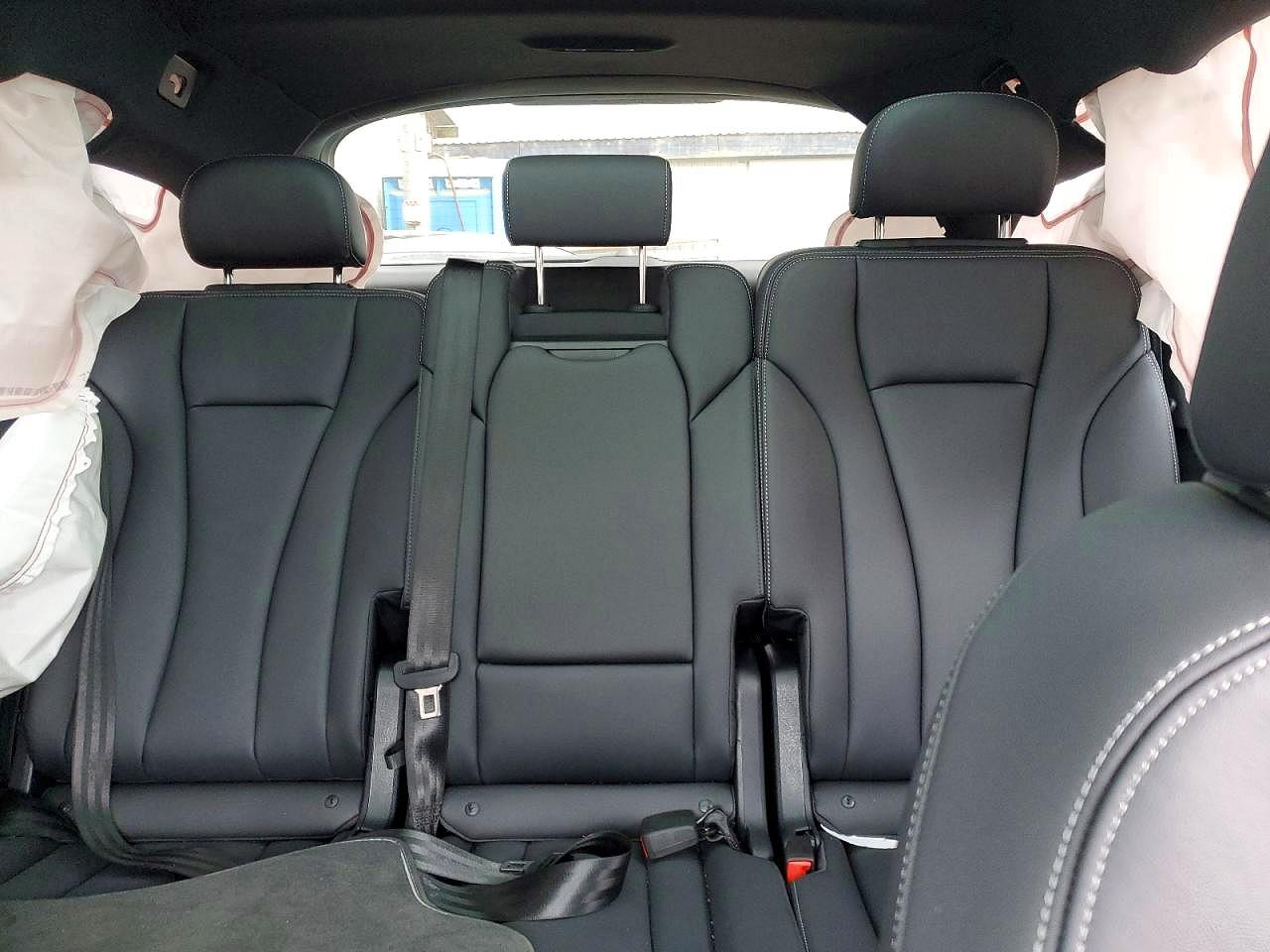 2026 AUDI Q7 quattro Premium