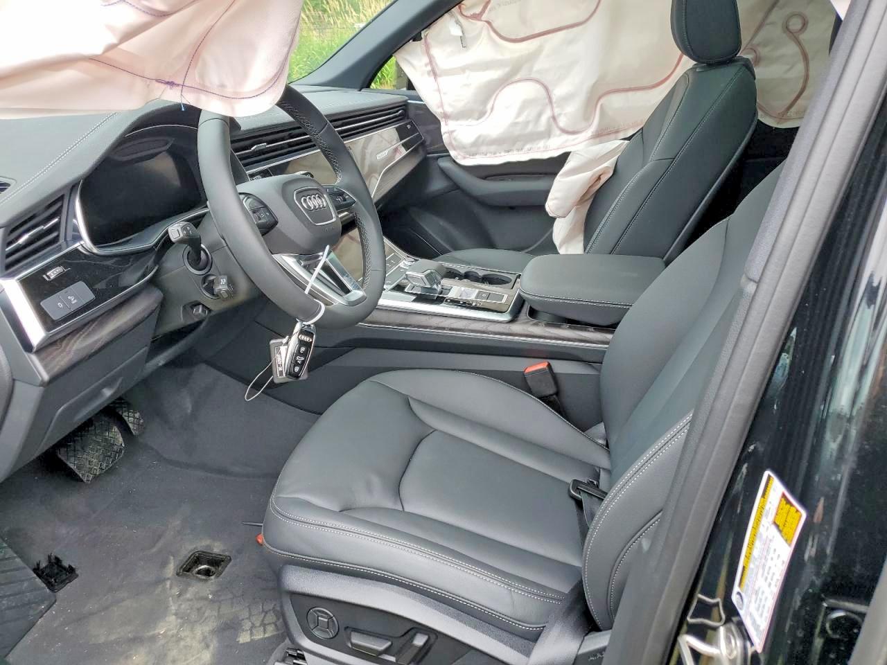 2026 AUDI Q7 quattro Premium