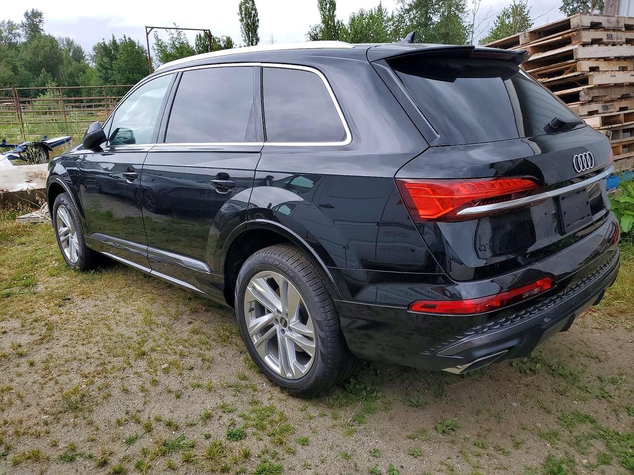 2026 AUDI Q7 quattro Premium
