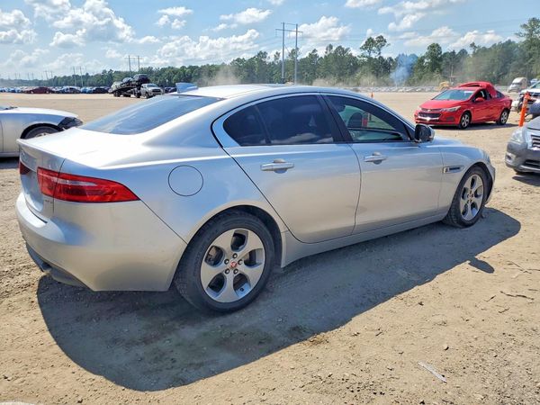 2018 JAGUAR XE