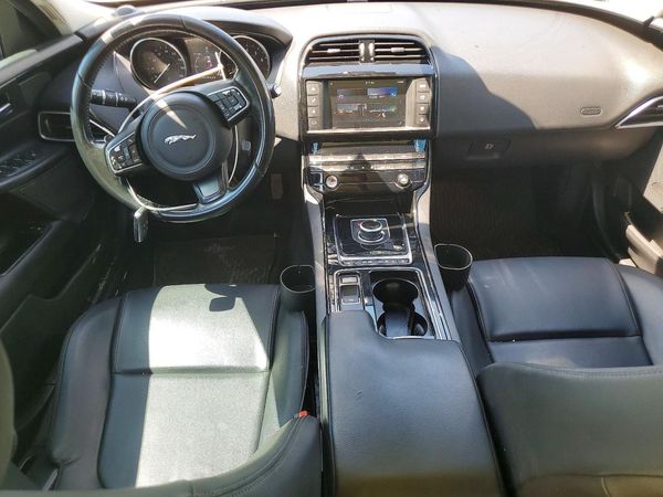 2018 JAGUAR XE