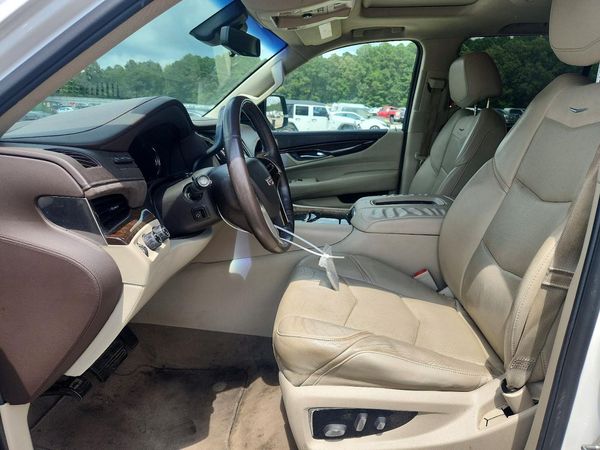 2017 CADILLAC ESCALADE ESV Luxury