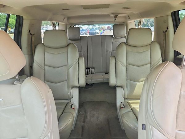2017 CADILLAC ESCALADE ESV Luxury