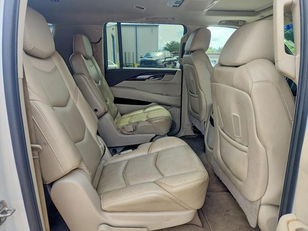 2017 CADILLAC ESCALADE ESV Luxury