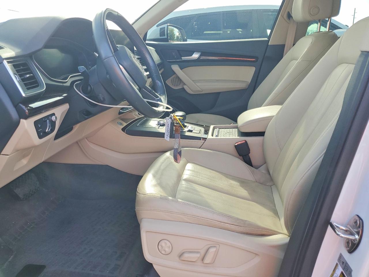 2019 AUDI Q5 quattro Prestige