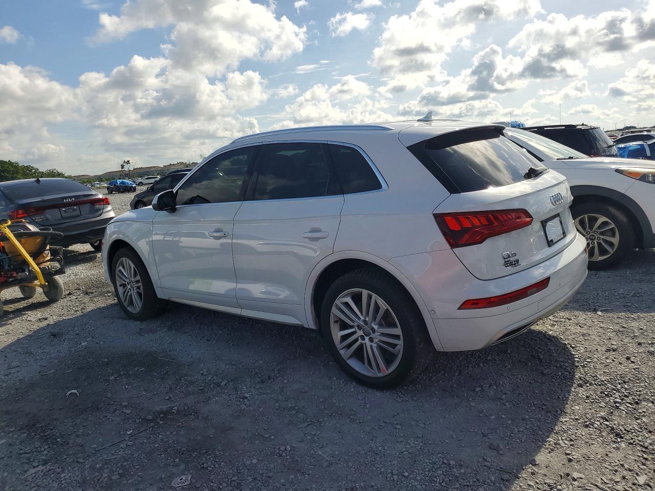 2019 AUDI Q5 quattro Prestige