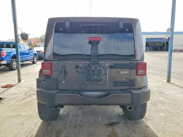 2017 JEEP WRANGLER UNLIMITED SAHARA 4X4