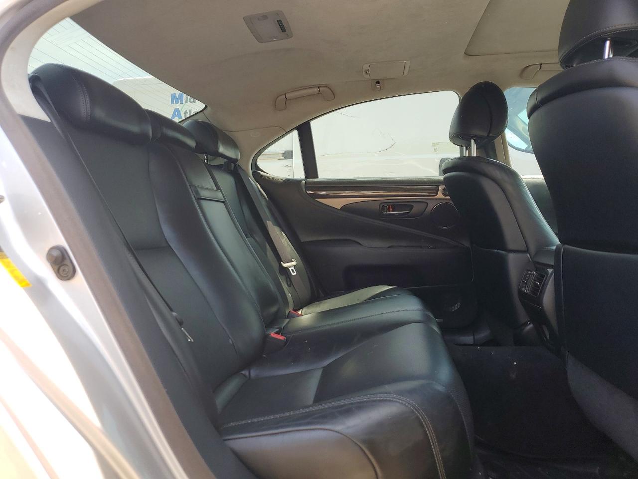 2013 LEXUS LS 460