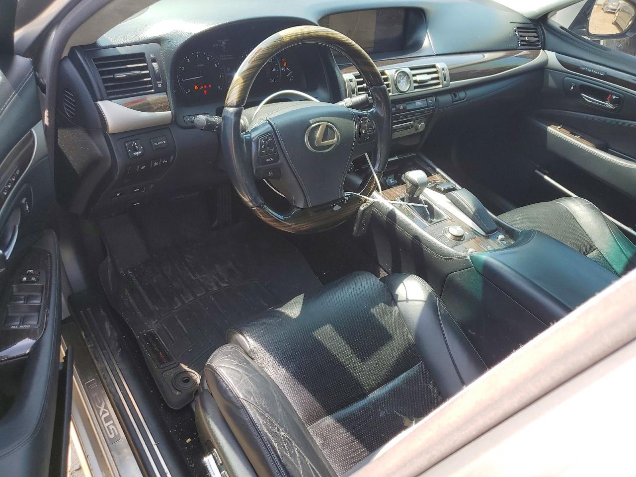 2013 LEXUS LS 460
