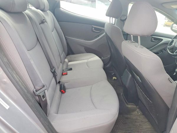 2014 HYUNDAI ELANTRA GLS (Middle)