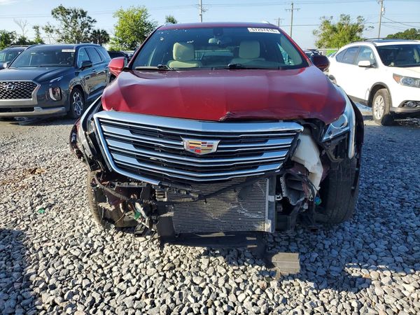 2017 CADILLAC XT5 Base