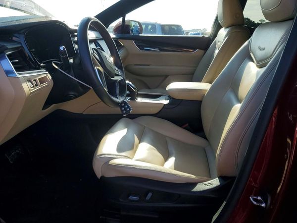 2017 CADILLAC XT5 Base
