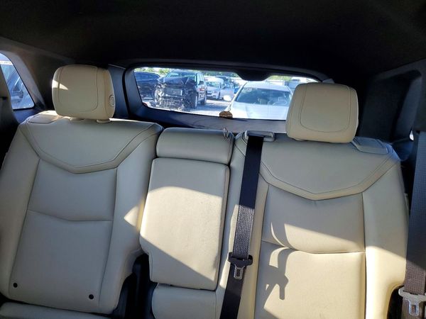 2017 CADILLAC XT5 Base