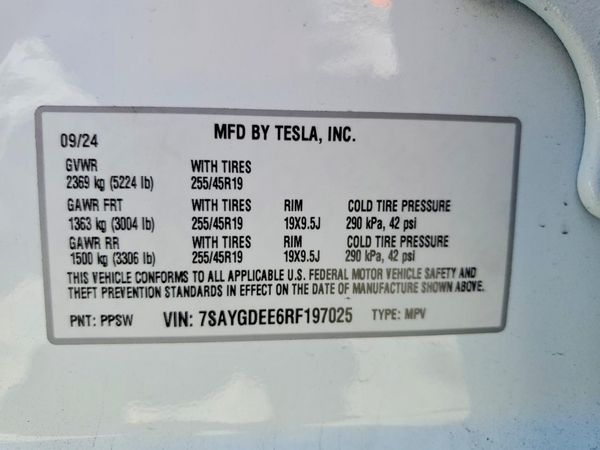 2024 TESLA MODEL Y