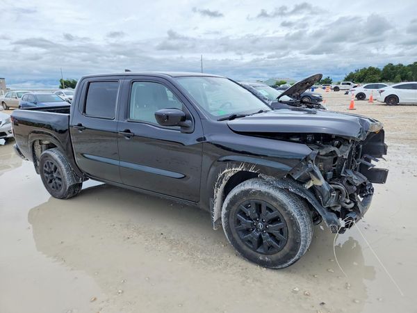 2022 NISSAN FRONTIER Crew Cab