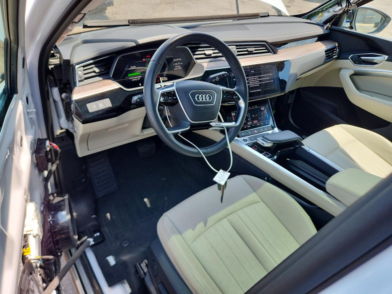 2024 AUDI Q8 E-TRON quattro Premium