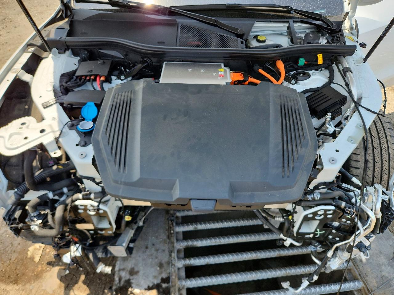 2024 AUDI Q8 E-TRON quattro Premium
