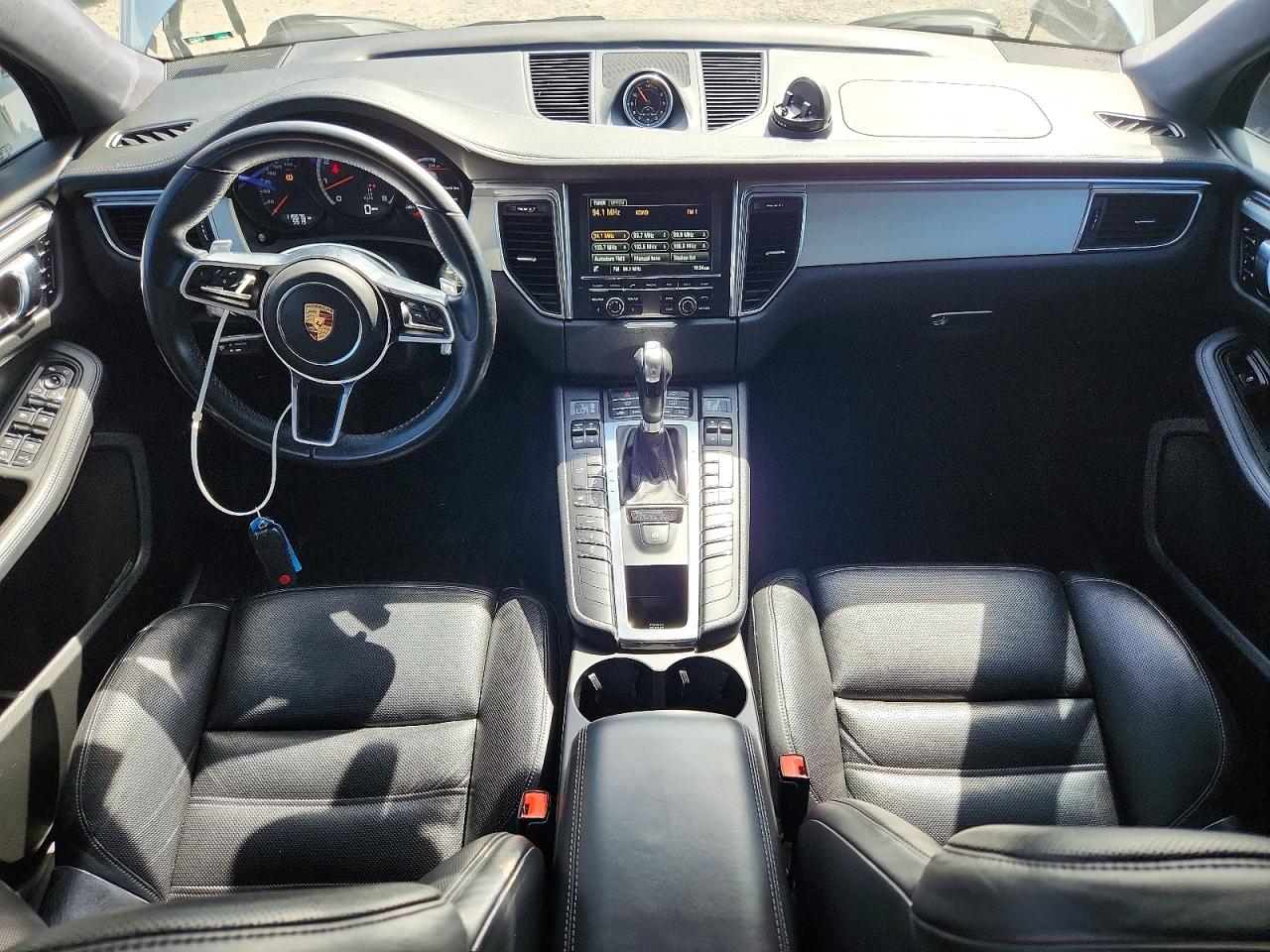 2015 PORSCHE MACAN