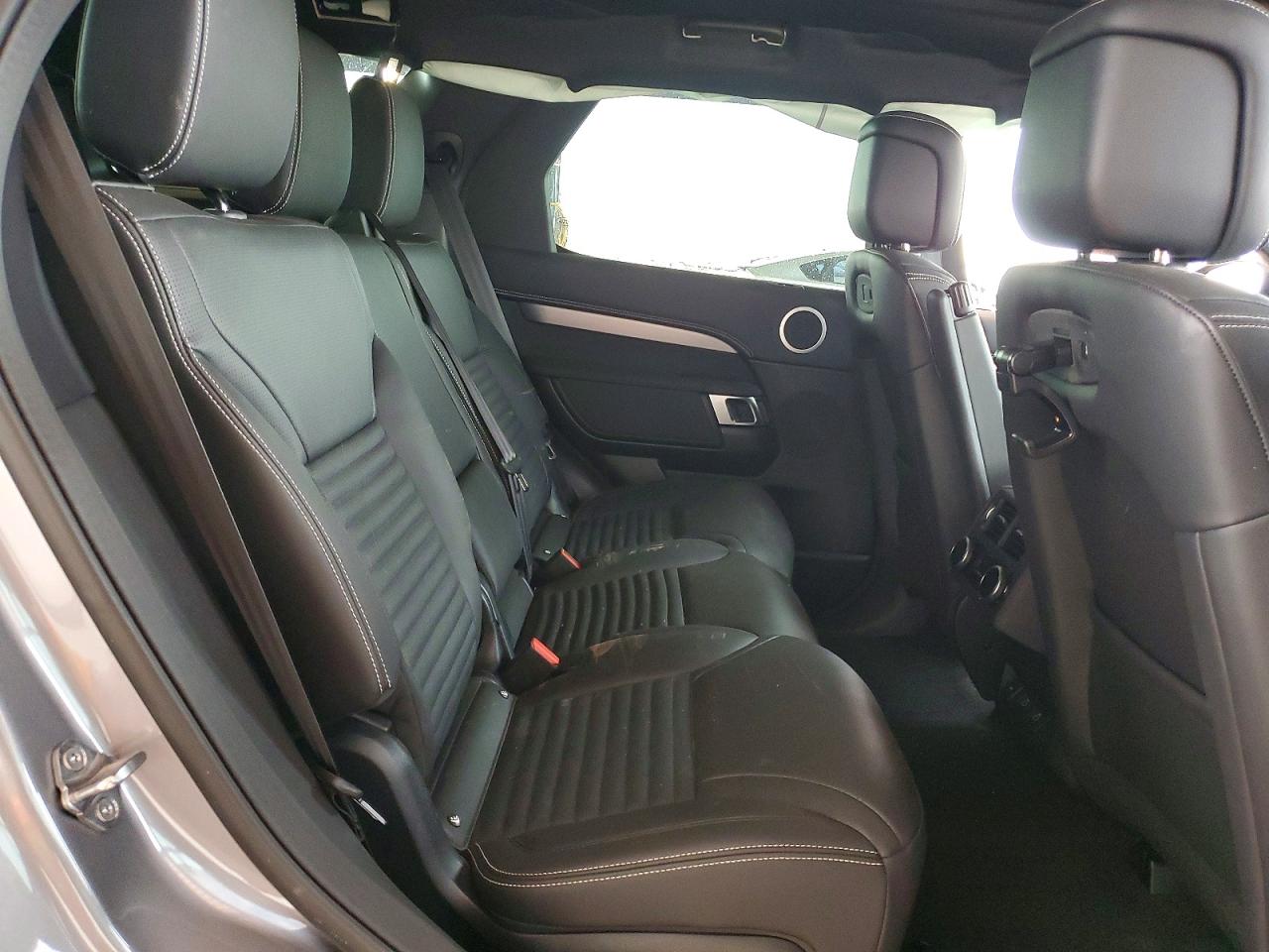 2025 LAND ROVER DISCOVERY P300 Dyanmic SE